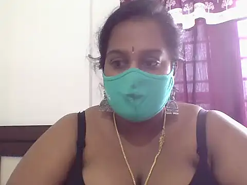 Snapshot of Reena-gowda chatting on October 16, 2025, 7:27 am Reena-gowda online show from October 16, 2025, 7:27 am