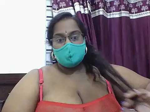 Snapshot of Reena-gowda chatting on October 12, 2025, 5:47 pm Reena-gowda online show from October 12, 2025, 5:47 pm