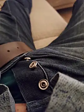 Snapshot of minnetird chatting on December 1, 2025, 11:05 pm minnetird online show from December 1, 2025, 11:05 pm