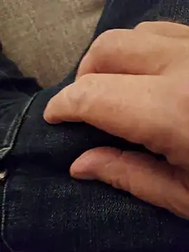 Snapshot of minnetird chatting on December 15, 2025, 9:42 pm minnetird online show from December 15, 2025, 9:42 pm