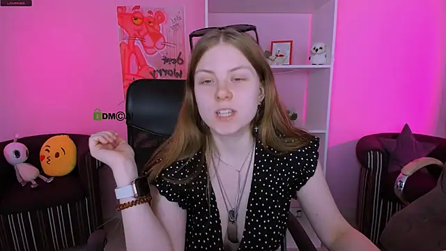 Snapshot of foxy_tease_ chatting on September 28, 2025, 6:59 pm foxy tease online show from September 28, 2025, 6:59 pm