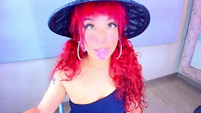 Snapshot of Soleil_66 chatting on June 6, 2026, 4:28 am Soleil 66 online show from June 6, 2026, 4:28 am