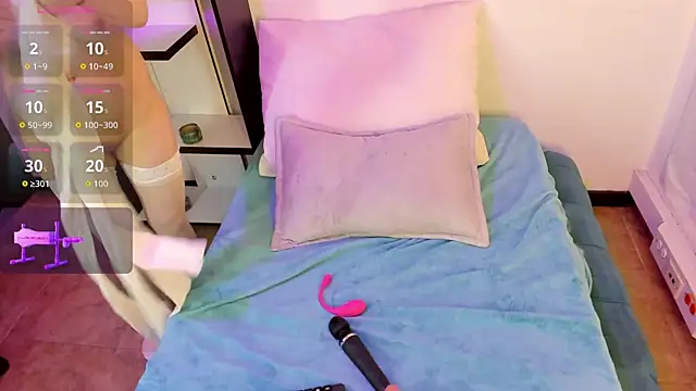 Snapshot of Samaraa_Smith chatting on September 27, 2025, 8:20 am Samaraa Smith online show from September 27, 2025, 8:20 am