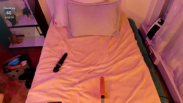 Snapshot of Samaraa_Smith chatting on September 19, 2025, 11:47 am Samaraa Smith online show from September 19, 2025, 11:47 am