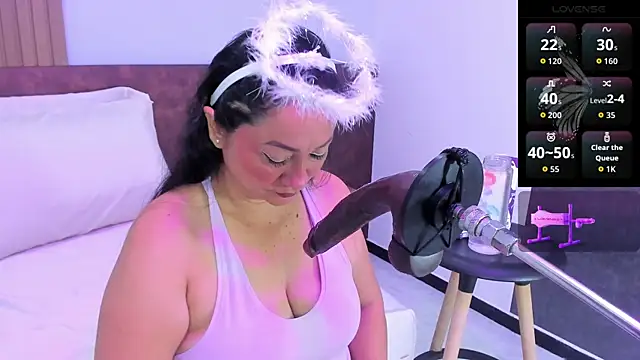 Snapshot of lisa_milf_ chatting on November 19, 2025, 2:00 am lisa milf online show from November 19, 2025, 2:00 am