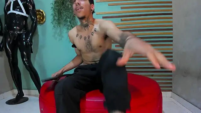 Snapshot of jharol_cardonaa chatting on November 6, 2025, 1:20 am jharol cardonaa online show from November 6, 2025, 1:20 am