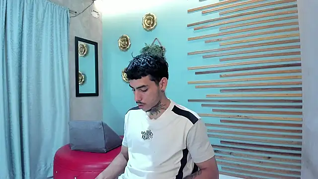 Snapshot of jharol_cardonaa chatting on November 2, 2025, 1:27 pm jharol cardonaa online show from November 2, 2025, 1:27 pm