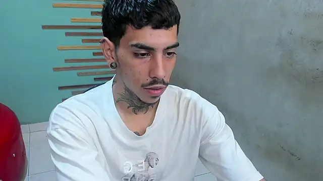 Snapshot of jharol_cardonaa chatting on October 3, 2025, 1:34 pm jharol cardonaa online show from October 3, 2025, 1:34 pm