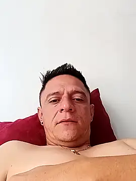 Snapshot of leon8013A chatting on February 16, 2026, 2:16 pm leon8013A online show from February 16, 2026, 2:16 pm
