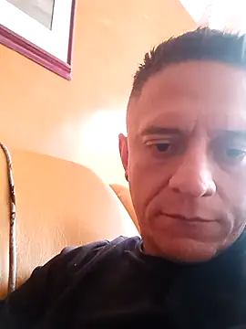 leon8013A online show from September 14, 2025, 4:18 pm