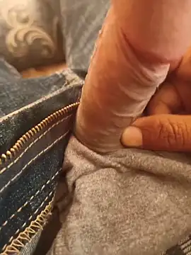 Snapshot of silvaa89 chatting on November 24, 2025, 9:09 am silvaa89 online show from November 24, 2025, 9:09 am