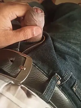 Snapshot of silvaa89 chatting on October 16, 2025, 9:39 am silvaa89 online show from October 16, 2025, 9:39 am