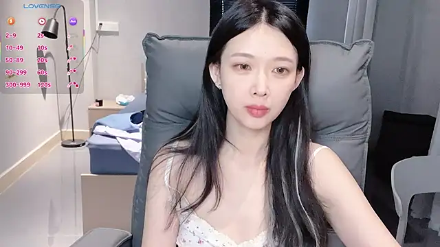 NiNi-baby520 online show from November 20, 2025, 7:20 am