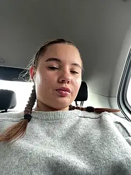 StephanieMur online show from September 24, 2025, 4:41 am