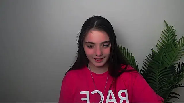 Snapshot of Sun_Shine__ chatting on September 17, 2025, 8:00 pm Sun Shine online show from September 17, 2025, 8:00 pm