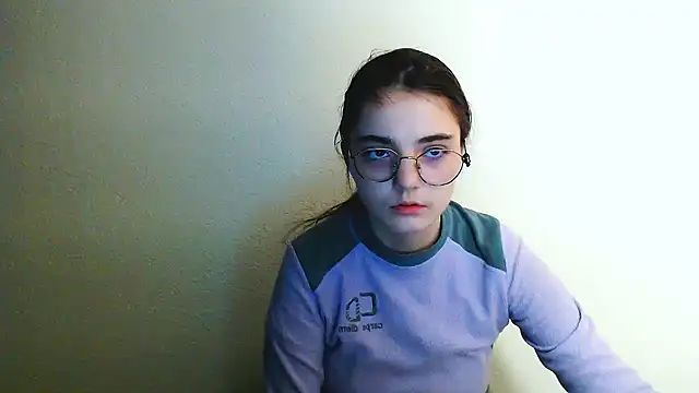 Snapshot of Sun_Shine__ chatting on December 14, 2025, 11:21 pm Sun Shine online show from December 14, 2025, 11:21 pm