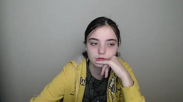 Snapshot of Sun_Shine__ chatting on November 20, 2025, 11:25 pm Sun Shine online show from November 20, 2025, 11:25 pm