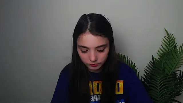 Snapshot of Sun_Shine__ chatting on September 18, 2025, 8:56 pm Sun Shine online show from September 18, 2025, 8:56 pm