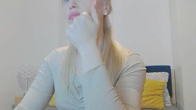 Snapshot of Lika_Soul chatting on October 13, 2025, 3:46 pm Lika Soul online show from October 13, 2025, 3:46 pm