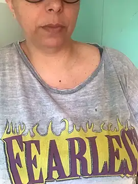 Snapshot of LupeLok chatting on October 2, 2025, 3:59 pm LupeLok online show from October 2, 2025, 3:59 pm