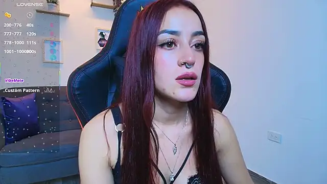 ViolethRosse online show from December 2, 2025, 9:49 pm