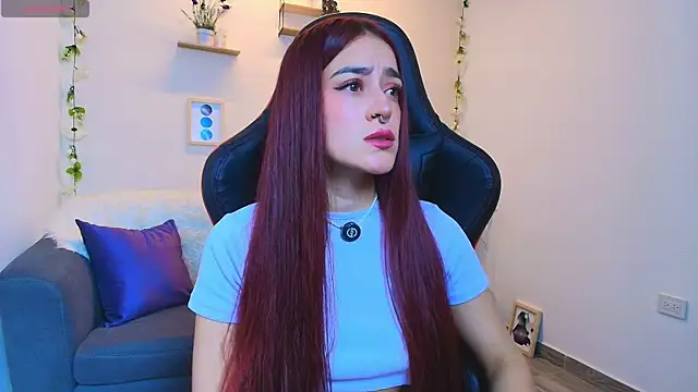 ViolethRosse online show from April 21, 2026, 1:07 am