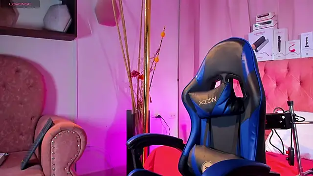 Snapshot of _taylor_black chatting on April 6, 2026, 9:38 pm taylor black online show from April 6, 2026, 9:38 pm