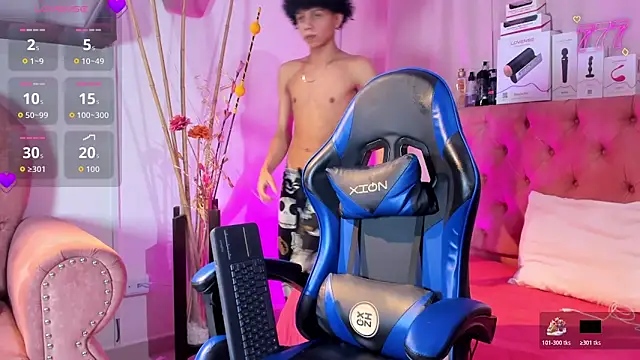 Snapshot of _taylor_black chatting on March 31, 2026, 10:01 pm taylor black online show from March 31, 2026, 10:01 pm