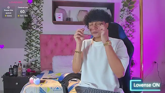 Snapshot of _taylor_black chatting on February 10, 2026, 8:19 pm taylor black online show from February 10, 2026, 8:19 pm