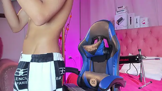 Snapshot of _taylor_black chatting on April 14, 2026, 8:58 pm taylor black online show from April 14, 2026, 8:58 pm