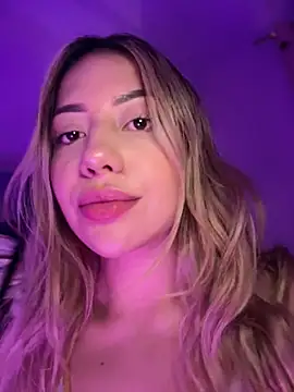 Snapshot of MissCat_ chatting on November 20, 2025, 1:50 am MissCat online show from November 20, 2025, 1:50 am