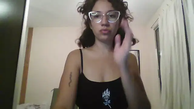 loliporomero online show from February 13, 2026, 2:11 am