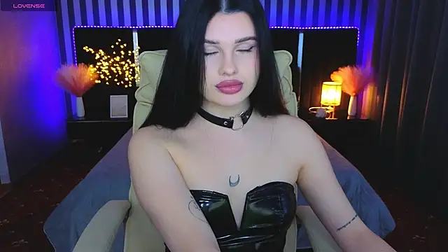 Snapshot of Neyla_Charm chatting on February 11, 2026, 7:58 pm Neyla Charm online show from February 11, 2026, 7:58 pm