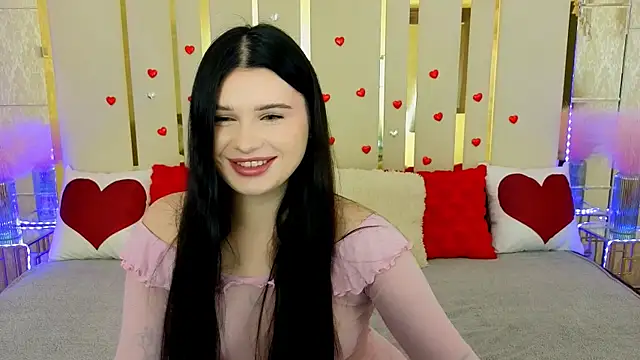 Snapshot of Neyla_Charm chatting on February 16, 2026, 1:43 pm Neyla Charm online show from February 16, 2026, 1:43 pm