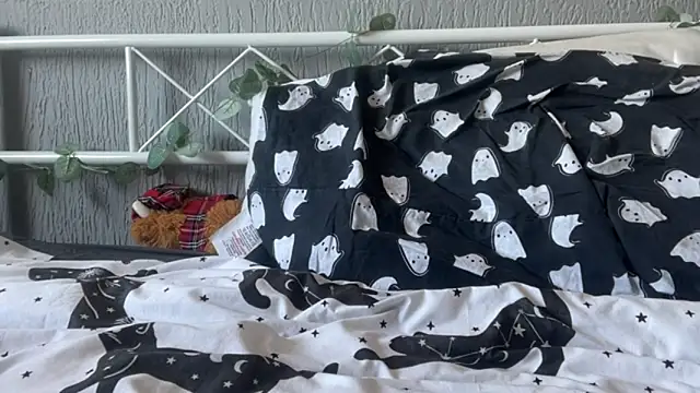 LaurenXshaun182 online show from November 17, 2025, 10:41 am