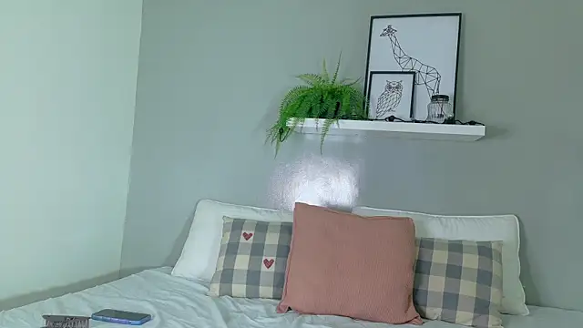 BelaMiller  online show from November 7, 2025, 11:37 am