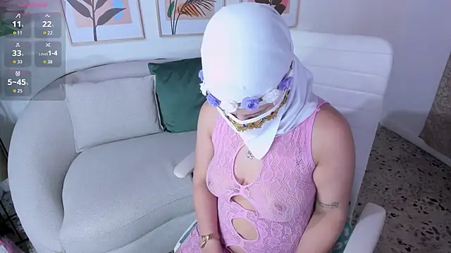 crystal peed online show from September 29, 2025, 12:00 pm