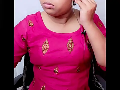 Snapshot of LushVamp chatting on September 12, 2025, 9:20 am LushVamp online show from September 12, 2025, 9:20 am