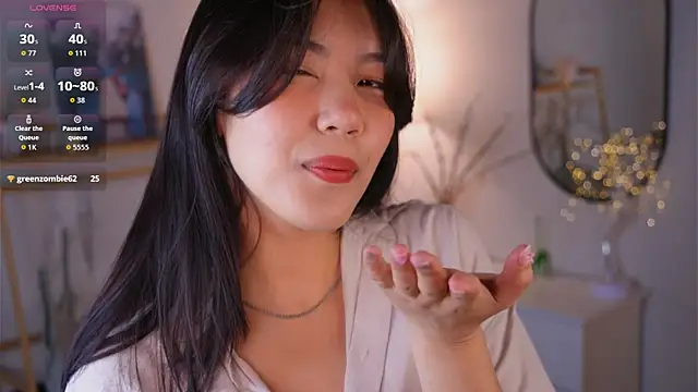 Snapshot of MoiraEger chatting on October 28, 2025, 5:12 pm MoiraEger online show from October 28, 2025, 5:12 pm