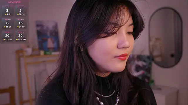 Snapshot of MoiraEger chatting on October 27, 2025, 5:14 pm MoiraEger online show from October 27, 2025, 5:14 pm