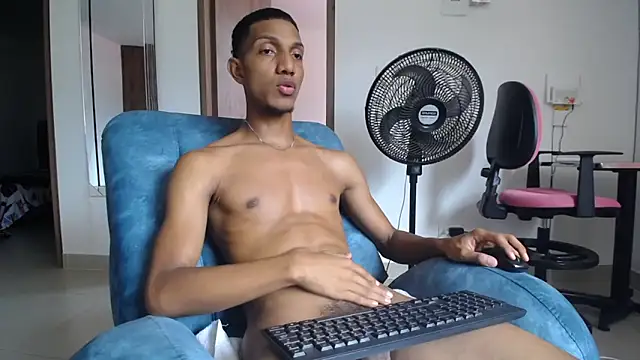 Snapshot of miguelmarcus chatting on September 28, 2025, 4:47 pm miguelmarcus online show from September 28, 2025, 4:47 pm