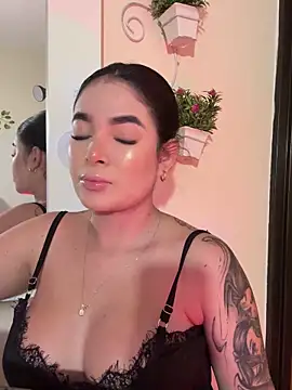 Amy ruizz online show from April 18, 2026, 10:17 am