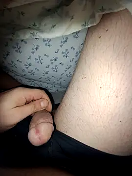 Snapshot of Capas122 chatting on December 17, 2025, 10:26 pm Capas122 online show from December 17, 2025, 10:26 pm