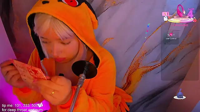 Snapshot of hinata_dolly chatting on December 4, 2025, 8:57 am hinata dolly online show from December 4, 2025, 8:57 am