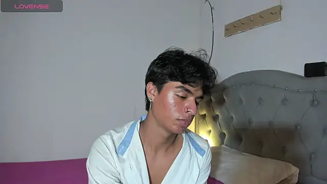 ariel adan online show from May 12, 2026, 2:41 am