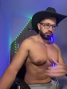 Snapshot of magnumchris chatting on February 3, 2026, 10:20 am magnumchris online show from February 3, 2026, 10:20 am