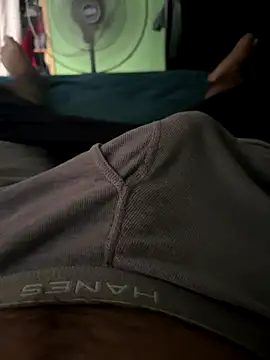 Snapshot of Eduardo_211205 chatting on September 19, 2025, 9:41 pm Eduardo 211205 online show from September 19, 2025, 9:41 pm