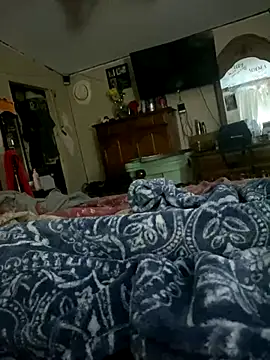 Snapshot of Lilbig_24 chatting on October 15, 2025, 4:55 am Lilbig 24 online show from October 15, 2025, 4:55 am