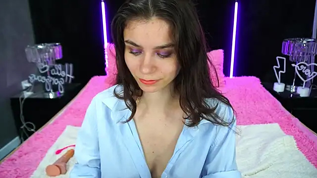 Snapshot of HeavenElle chatting on October 27, 2025, 7:09 am HeavenElle online show from October 27, 2025, 7:09 am