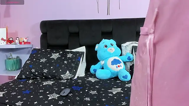 KendallWings online show from November 7, 2025, 12:37 am